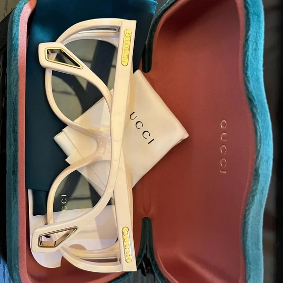 Gucci Ivory Sunglasses (Eyeglass Frames) GG0470o - Picture 6 of 11